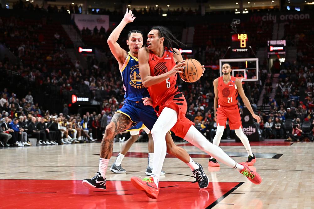 色的中场多 色的中场多