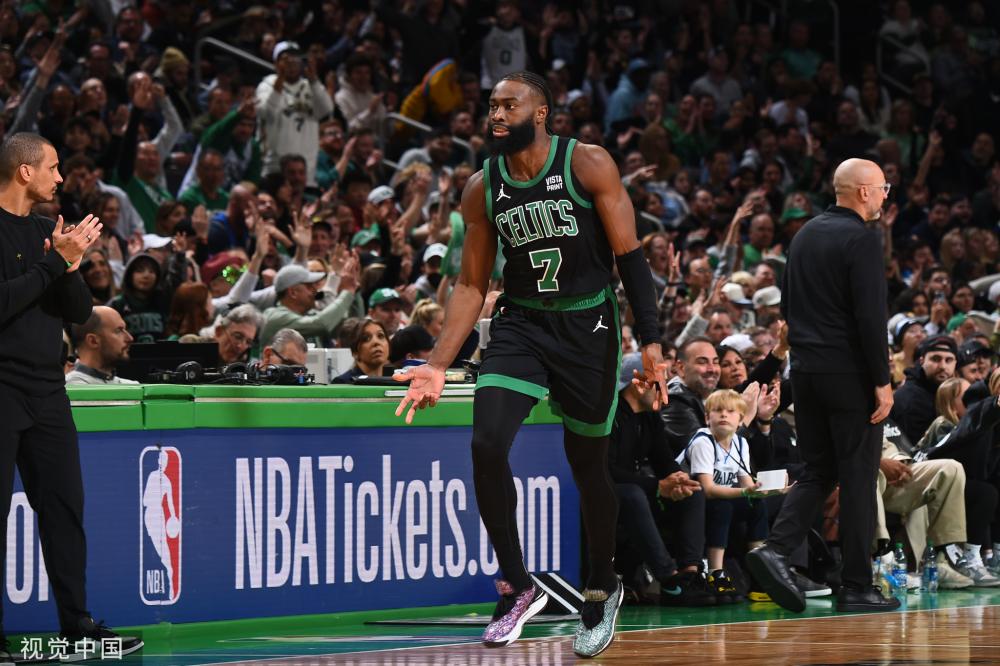 湖人为何青 湖人为何青