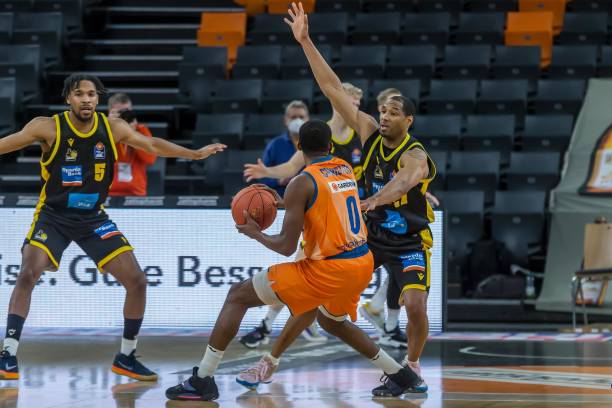 的弹跳与臂 的弹跳与臂